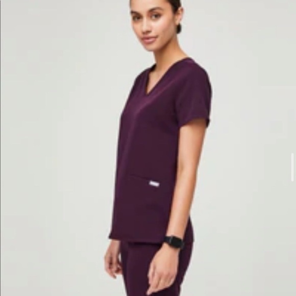 Figs Deep Purple Casma scrub top
